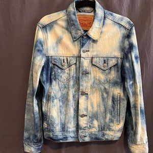 Custom bleach dyed/distressed Levi's denim jacket classic cut "trucker jacket"